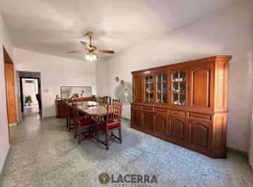 Casa · 160m² · 7 Ambientes · Casa en Carapachay