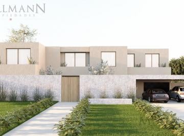 Casa · 494m² · 8 Ambientes · 4 Cocheras · Venta Casa 6 Amb Vista Interna con Financiamiento en Tilbury, Pilará