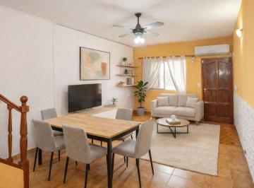 Casa · 67m² · 3 Ambientes · 1 Cochera · Duplex 3 Amb en Haedo con Cochera Apto Credito