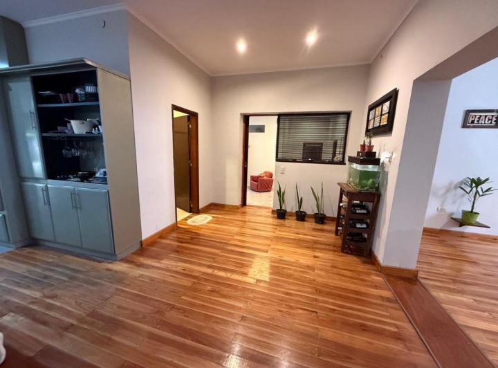 Casa · 337m² · 1 Ambiente · 2 Cocheras