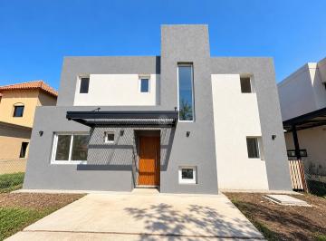 Casa · 140m² · 5 Ambientes · 1 Cochera · Casa en Venta en Barrio San Pablo, Pilar, G. B. a. Zona Norte