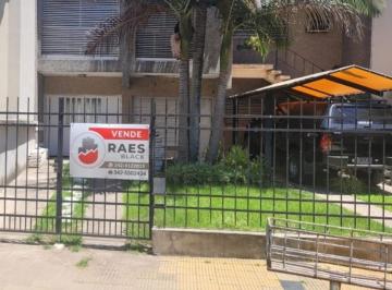 Casa · 179m² · 3 Ambientes · 2 Cocheras · Casa en La Costanera en Planta Alta