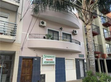 PH de 2 ambientes, Monte Castro · PH Departamento Al Frente 2 Ambientes Sin Expensas.