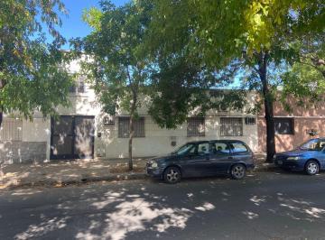 Casa · 109m² · 4 Ambientes · 1 Cochera · Casa de Tres Dorm. con Patio en Alquiler, Excelente Zona