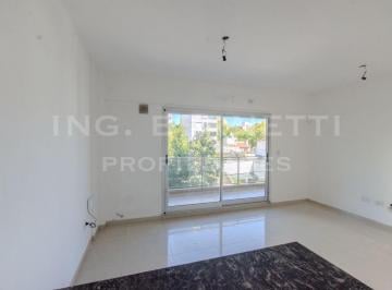 Departamento de 2 ambientes, Villa Santa Rita · Semipiso 2 Ambientes Al Frente con Balcón - Excelente Estado y Ubicación