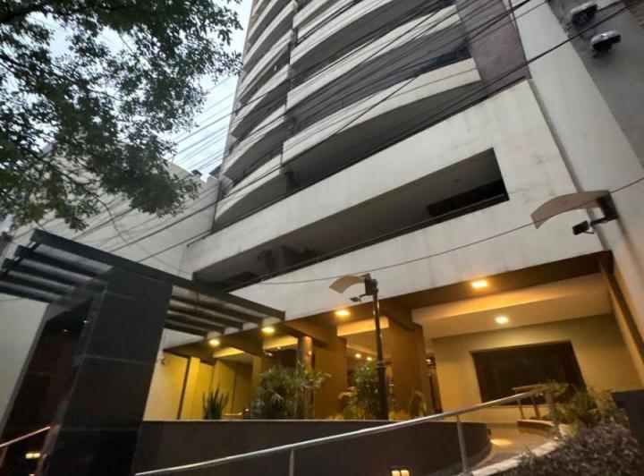 Departamento · 170m² · 6 Ambientes · 1 Cochera