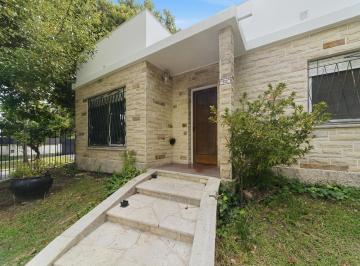 Casa · 141m² · 4 Ambientes · 1 Cochera · Casa.3 Dorm.. Esmeralda Al 300. Tigre