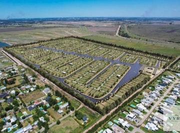 Terreno · 500m² · Amplios Terrenos de Mas de 500 m² en Funes Lakes