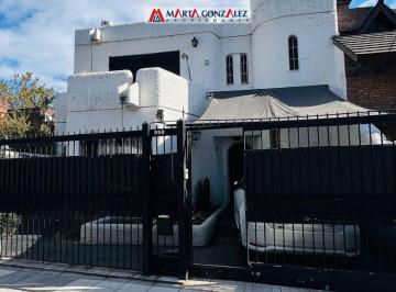 Casa · 200m² · 3 Ambientes · 1 Cochera · Casa en Alquiler 3 Amb