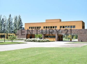 Terreno · 2700m² · Lote en Campos de Roca II