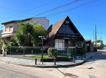 Casa · 85m² · 4 Ambientes · Venta Casa 2 Amb y Dpto 2 Amb en Rodriguez Permuta
