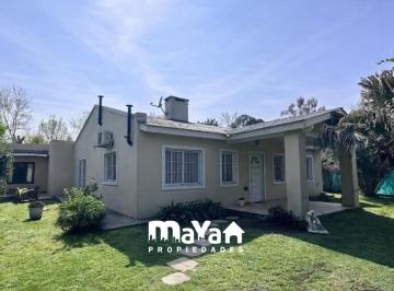 Casa · 150m² · 4 Ambientes · 1 Cochera · Casa en Venta - Barrio Parque Natura