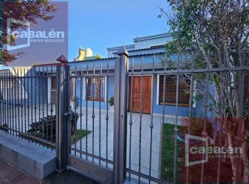 Casa · 280m² · 10 Ambientes · 2 Cocheras · Maipú Casa de 4 Dorm. en Venta con Pileta y Quincho