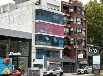 Local comercial · 48m² · 1 Ambiente · 1 Cochera · Local en Venta Edificio Trade Plaza