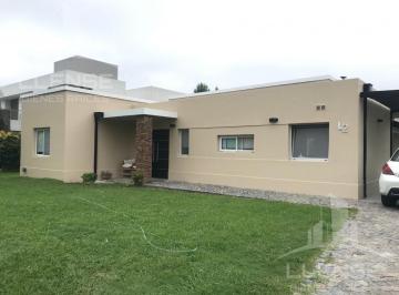 Casa · 137m² · 4 Ambientes · 1 Cochera · Casa 4 Ambientes en Una Planta con Pileta en Venta - Apta Credito - Fincas de Iraola 2