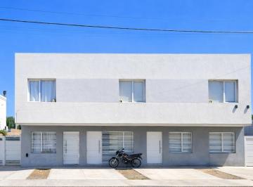 Casa · 75m² · 3 Ambientes · 1 Cochera · Venta Duplex 2 Dorm. Plottier