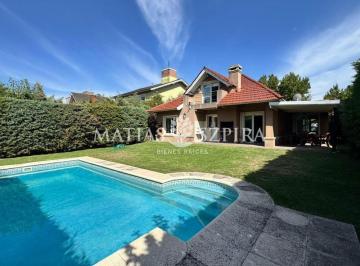 Casa · 154m² · 5 Ambientes · Casa en Venta en Haras Maria Elena