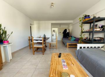 Departamento de 3 ambientes, La Plata · Departamento en Venta, 2 Dorm., La Plata