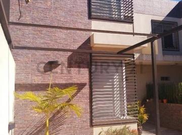 Casa · 75m² · 3 Ambientes · Casa Duplex en Alquiler en La Plata 2 Dorm. Melchor Romero