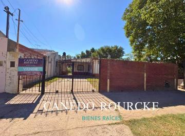 Casa · 70m² · 3 Ambientes · 2 Cocheras · Casa en Venta a Reciclar - Monte Grande