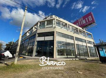 Local comercial · 224m² · 3 Ambientes · Local en Venta en Pilar, G. B. a. Zona Norte, Argentina