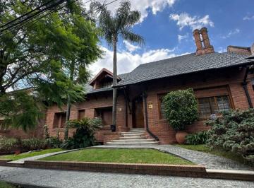 Casa de 7 ambientes, Tres de Febrero · Chalet en Venta en Ciudad Jardín