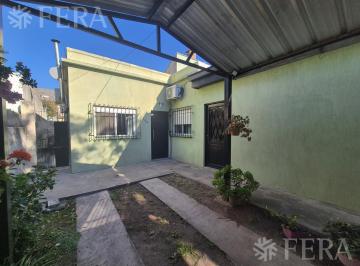 Casa · 100m² · 3 Ambientes · 2 Cocheras · Venta Casa 3 Ambientes con Cochera en Bernal Oeste