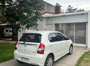 Casa de 1 ambiente, Rosario · Casa con 316 m² de Terreno, 2 Dorm. en Venta en Domingo Faustino Sarmiento