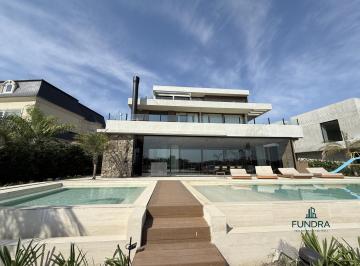 Casa · 632m² · 10 Ambientes · 2 Cocheras · Casa en Venta en Nordelta con Salida Al Lago