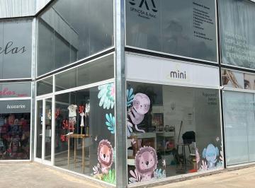 Fondo de comercio · 25m² · 1 Ambiente · Fondo de Comercio - Venta Ropa Bebés y Niños - Tds3 - Roldán