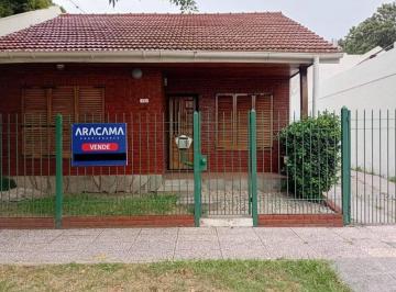 Casa · 115m² · 2 Ambientes · 2 Cocheras · Casa en Venta en Monte Grande