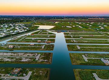 Terreno · 500m² · Venta - Terreno 500 m² Funes Lakes - Excelente Ubicacion