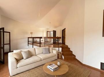 Casa de 16 ambientes, Córdoba · Casa Colinas del Cerro. 4 Dorm. Uso Vivienda o Profesional.