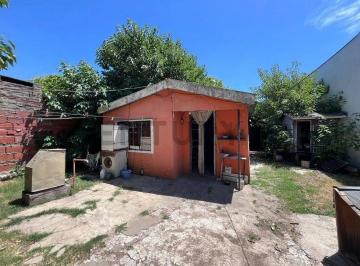 Casa · 75m² · 4 Ambientes · 2 Cocheras · Venta Casa Multifamiliar a Reciclar Garin Centro