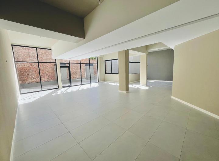 Local comercial · 128m² · 1 Ambiente