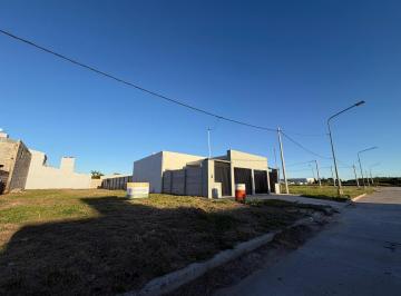 Terreno · 304m² · Lote de 304 m² en Barrio Los Arces
