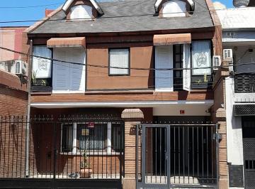 Casa · 500m² · 9 Dormitorios · 2 Cocheras · Casa en San Miguel de Tucumán