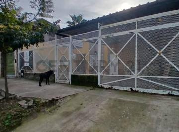 Casa · 85m² · 3 Ambientes · 2 Cocheras · Venta Casa Solano