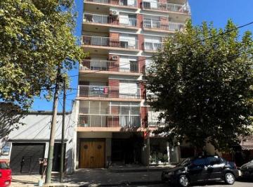 Departamento de 3 ambientes, Lomas de Zamora · Departamento 3 Amb con Cochera en Venta