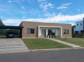 Casa de 5 ambientes, Escobar · Casa Haras Santa Maria - Barrio Los Molinos
