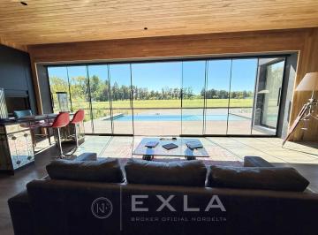Casa · 455m² · 7 Ambientes · 1 Cochera · Casa en Venta en El Yacht, Nordelta, Tigre