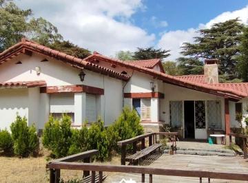 Casa · 288m² · 4 Dormitorios · 1 Cochera · Casa Venta La Falda Villa Eden Apta Comercio o Residencia 4dorm