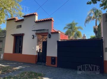 Casa · 140m² · 4 Ambientes · 1 Cochera · Casa en Temperley Este