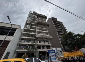 Departamento · 69m² · 3 Ambientes · Espectacular Depto 3 Ambientes con Balcón Corrido Frente a La Plaza - Monte Castro