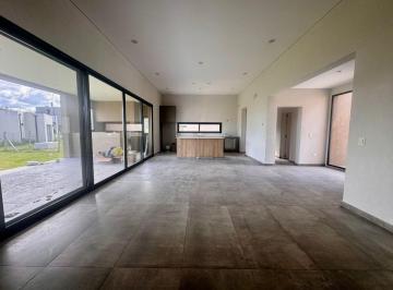 Casa de 5 ambientes, Pilar · Casa en Venta 1 Planta Playroom