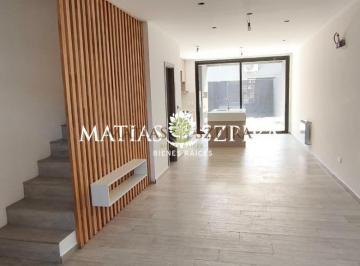 Casa · 100m² · 3 Ambientes · 1 Cochera · Casa Tipo Duplex a Estrenar Parrilla Patio