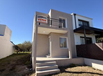 Casa · 385m² · 2 Dormitorios · Casa Apto Crédito a Estrenar Salsipuedes 2 Dorm.