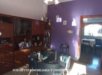 Casa · 77m² · 3 Ambientes · 2 Cocheras · Casa 3 Ambientes La Tablada Venta