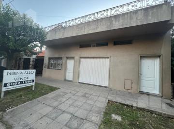 Casa · 177m² · 4 Ambientes · Venta Casa 4 Ambientes en Moron Norte