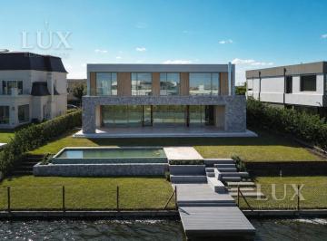 Casa · 500m² · 10 Ambientes · 2 Cocheras · Casa 5 Dorm. en Venta con Parrila y Pileta en Virazon Nordelta